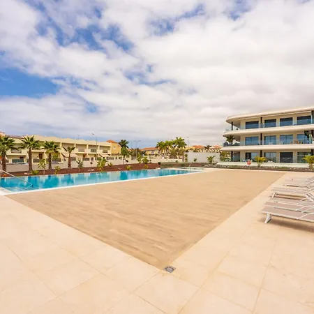 New Atlantic Homes Heated Pool - Апартаменты Адехе
