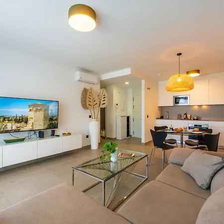 New Atlantic Homes Heated Pool - * Адехе