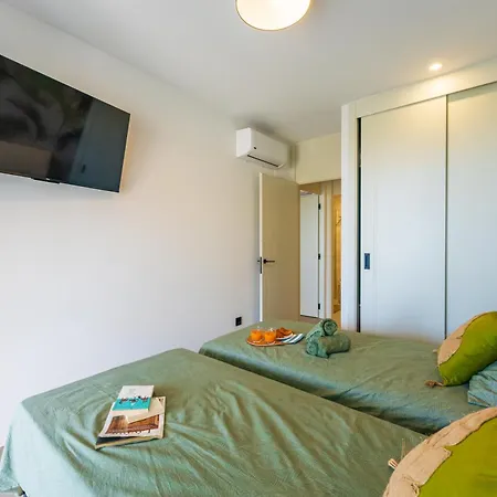 New Atlantic Homes Heated Pool - Адехе